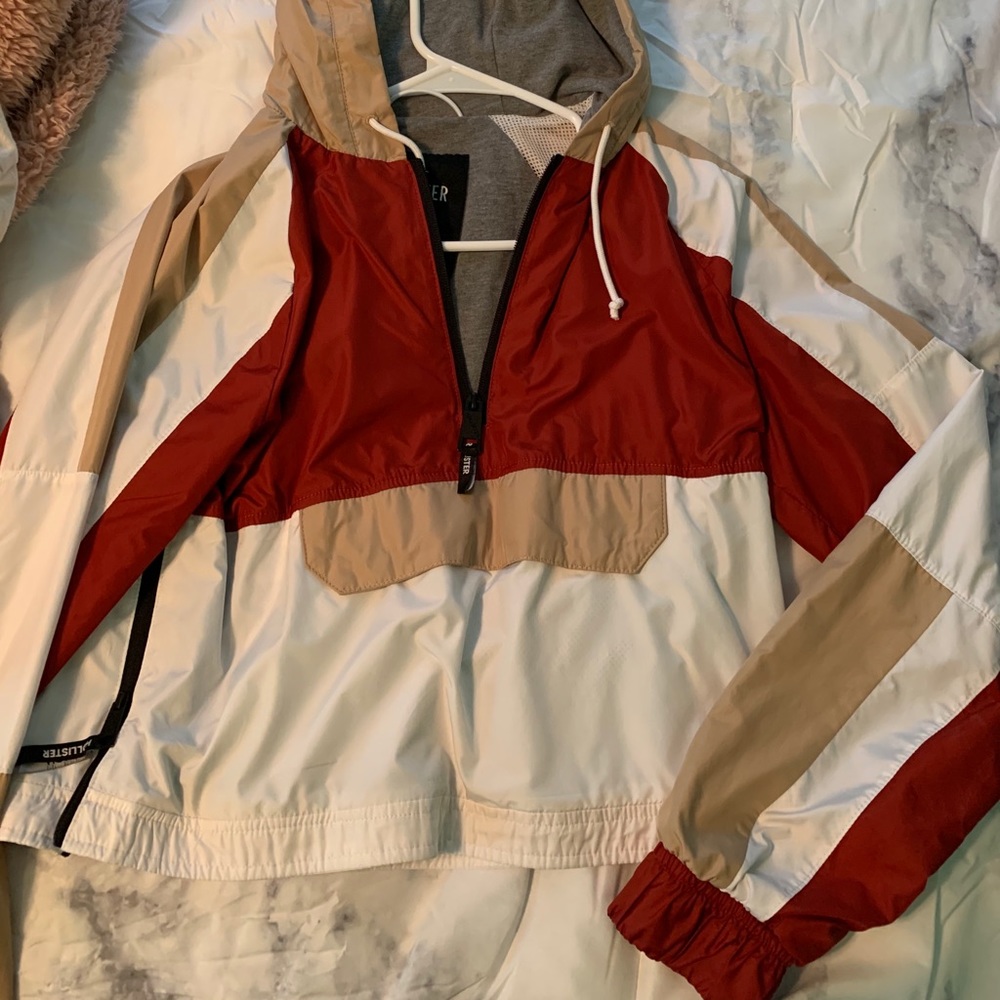 Cropped 1/2 zip windbreaker